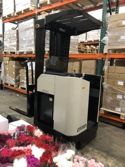 Forklift electric Reach