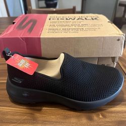 Skechers Women's Go Walk Joy Cushioning Sneakers ~ Size 7.5 (Walking shoes)