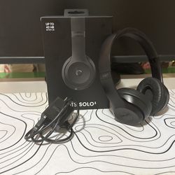 Beats Solo 3 With Charger And Box NEED GONE ASAP