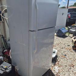 Ge refrigerator works