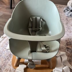 Lalo Booster Baby Chair Barely Used 