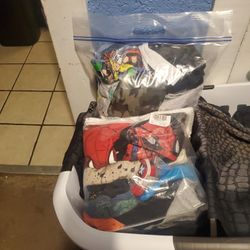 2 Bags Off Boys Toddler Size 4 To 5 T,  Summer Clothes/ Pick Up Only 