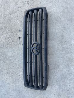 03-07 Toyota Land Cruiser Grill