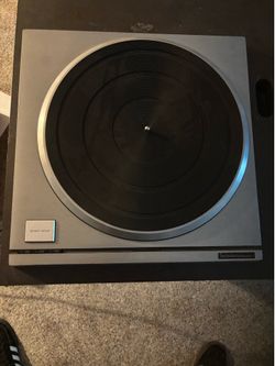 Technics sp 10 turntable and technics sh-10e power supply