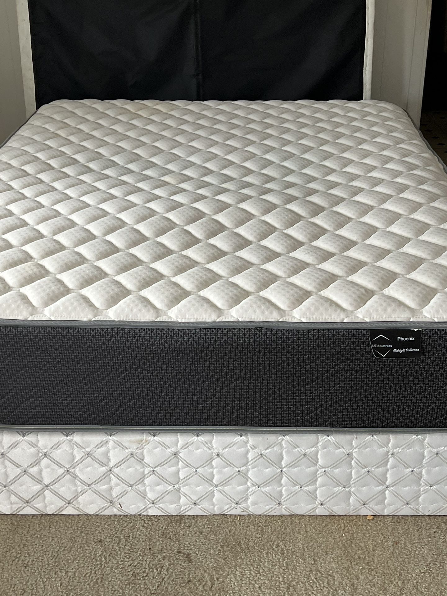 USED QUEEN SIZE MATTRESS WITH BOX SPRING DELIVERY AVAILABLE for Sale in San Antonio, TX OfferUp