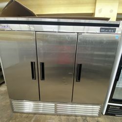 Maxx Cold Solid 3 Door Freezer 