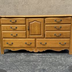 Ethan Allen French Provincial Dresser | Solid Wood | Timeless Elegance