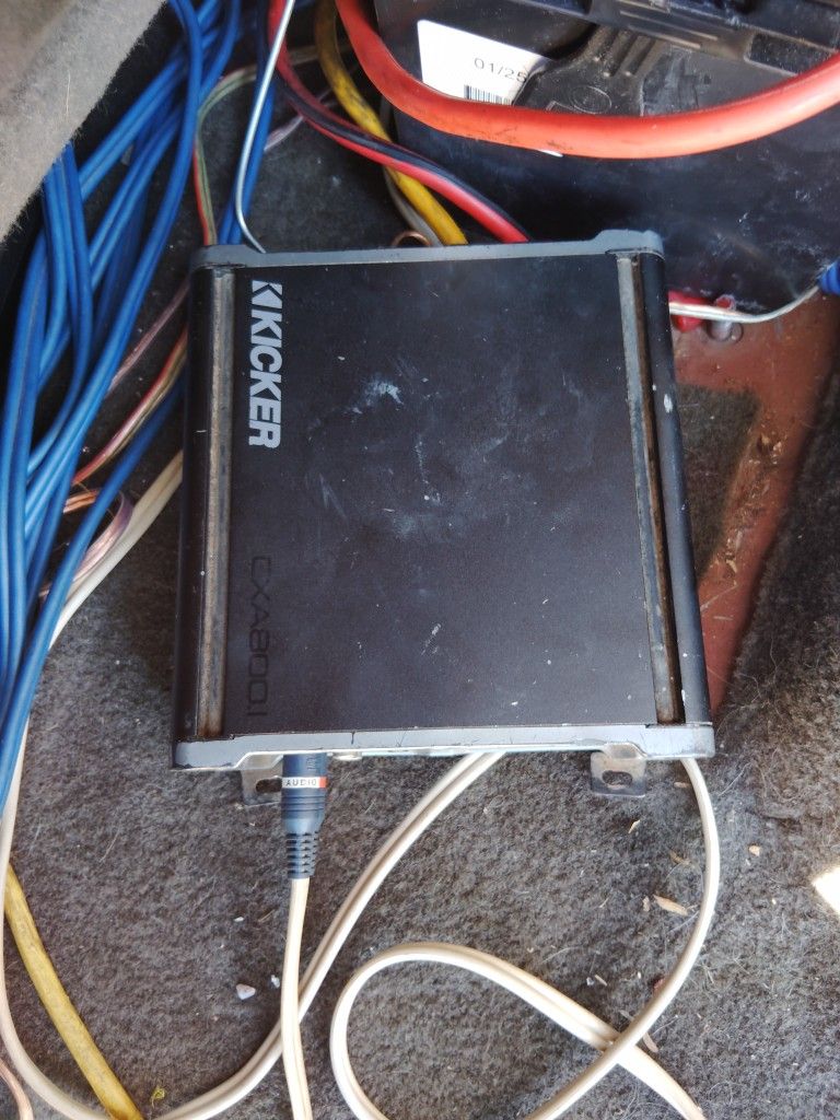 Kicker CXA 800.1 Amplifier