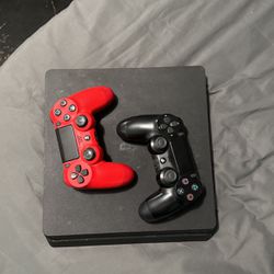 PS4 And Controllers