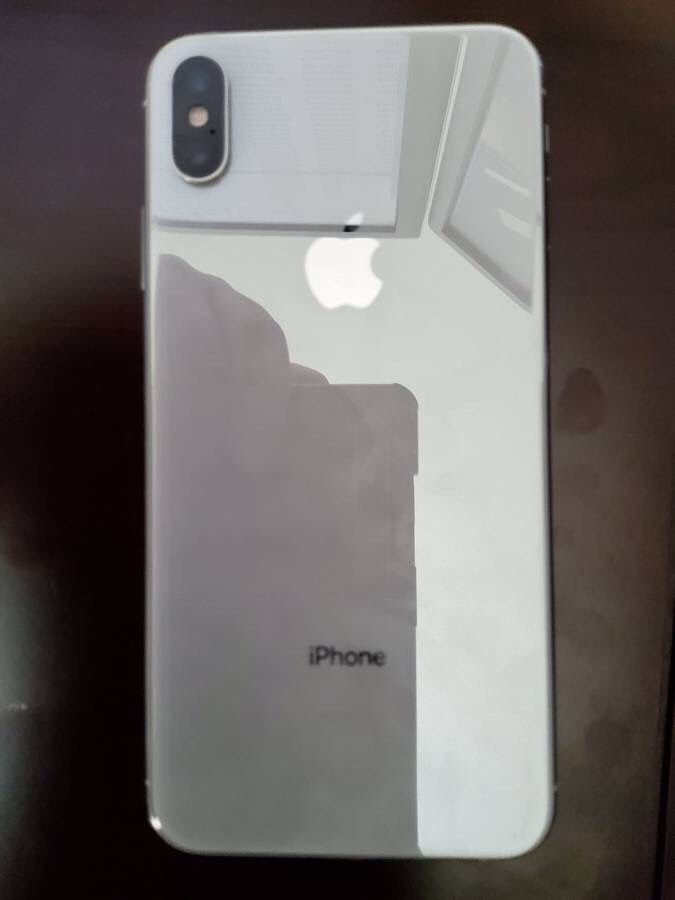 iPhone XS Max 64GB Silver Unlocked 