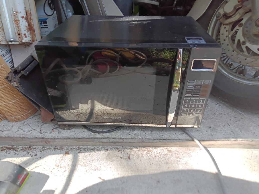 Microwave & Broiler