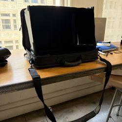 I-Visor Seaport Laptop Case 
