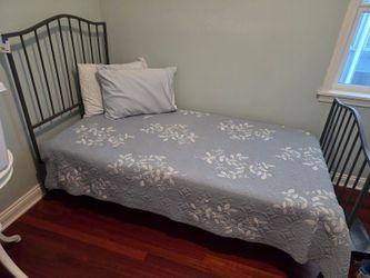 Twin bed