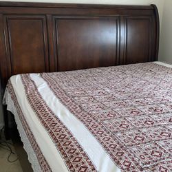 King Size Bed Frame – Solid Wood (Free Mattress Included)
