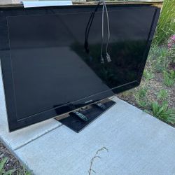 Samsung TV 50in 