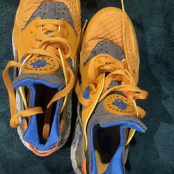 Nike Air Huarache Run SE Size 9 Gold Leaf Coblat Blue Orange Mowabb ACG Pack