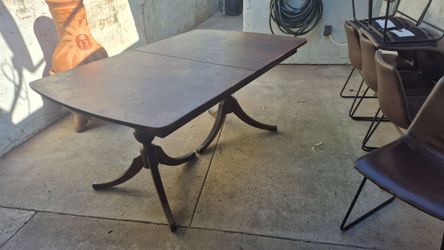 Dining table & chairs