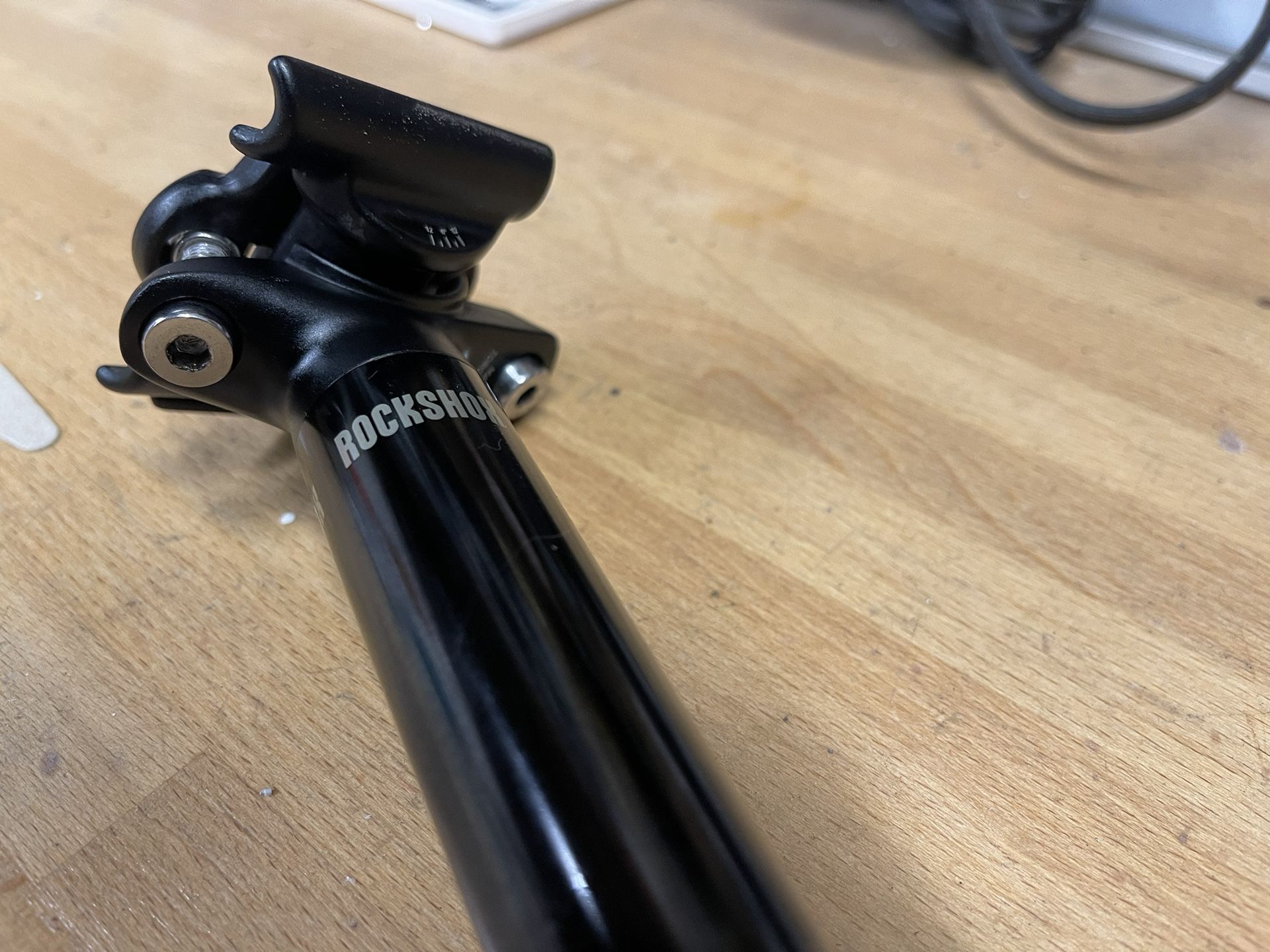 RockShox Reverb Seat Post Dropper 31.8 w/ Trigger for Sale in Long