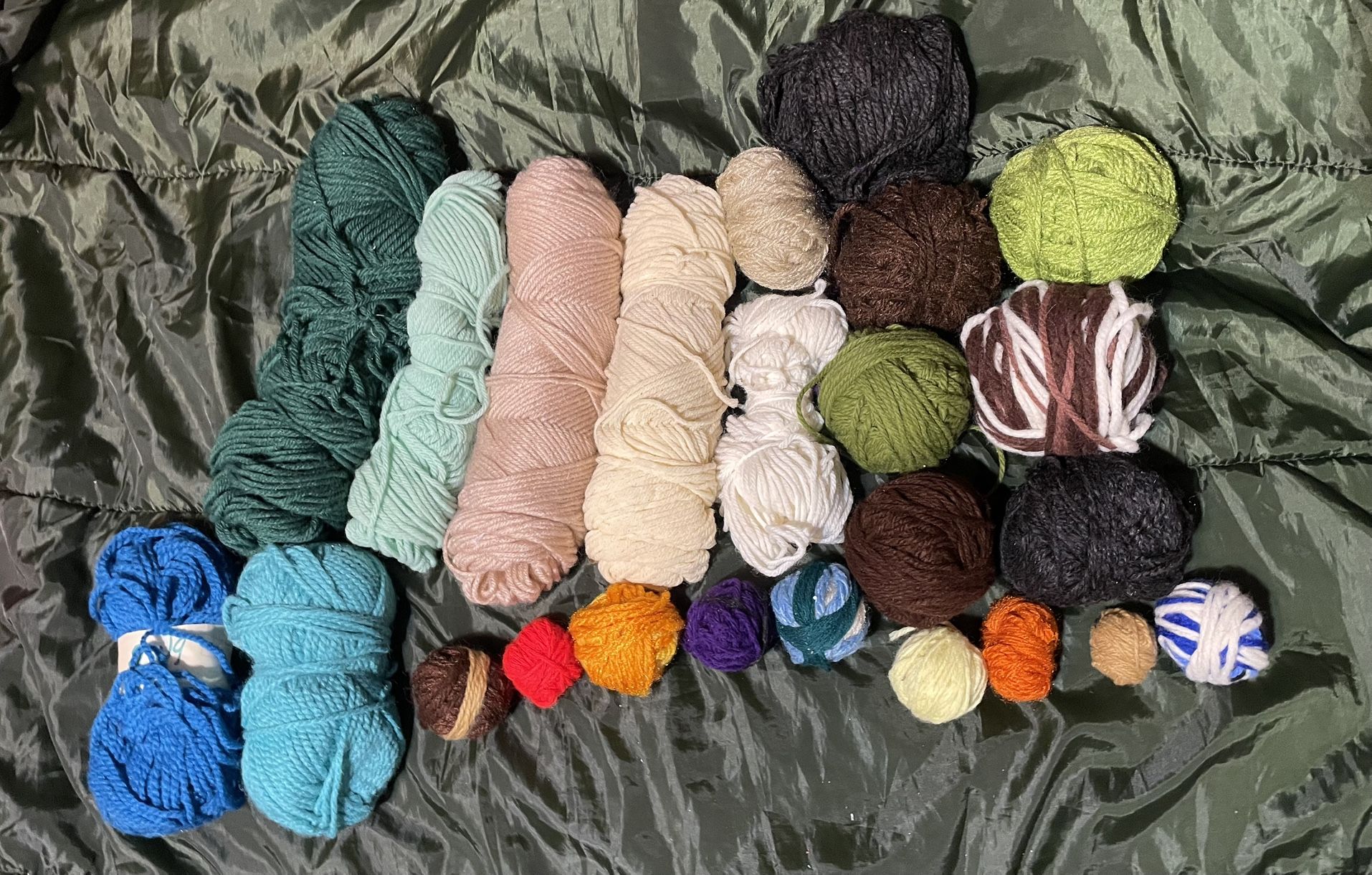 Yarn TAKE ALL FOR 2$