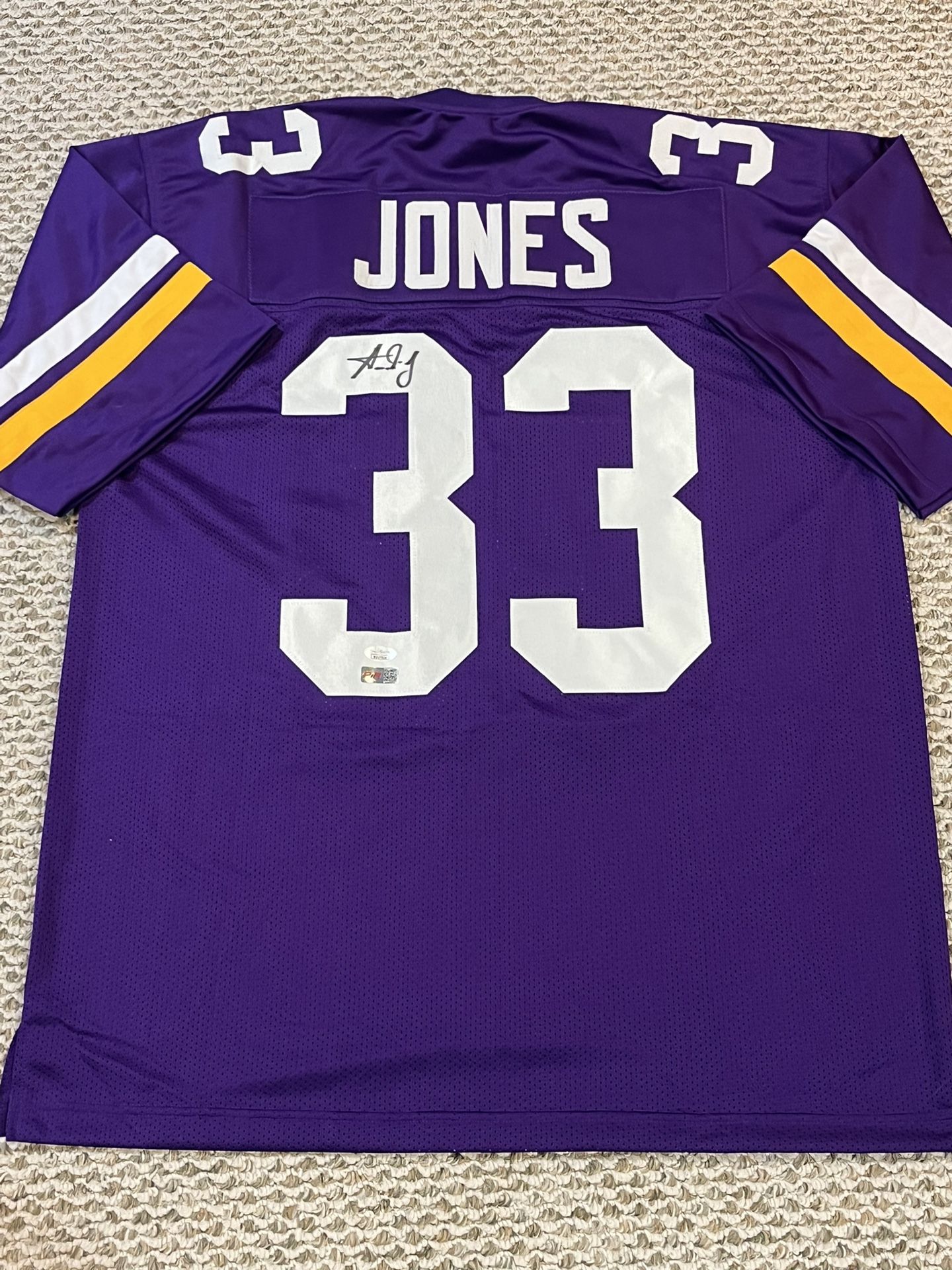Aaron Jones Minnesota Vikings Signed Jersey JSA COA