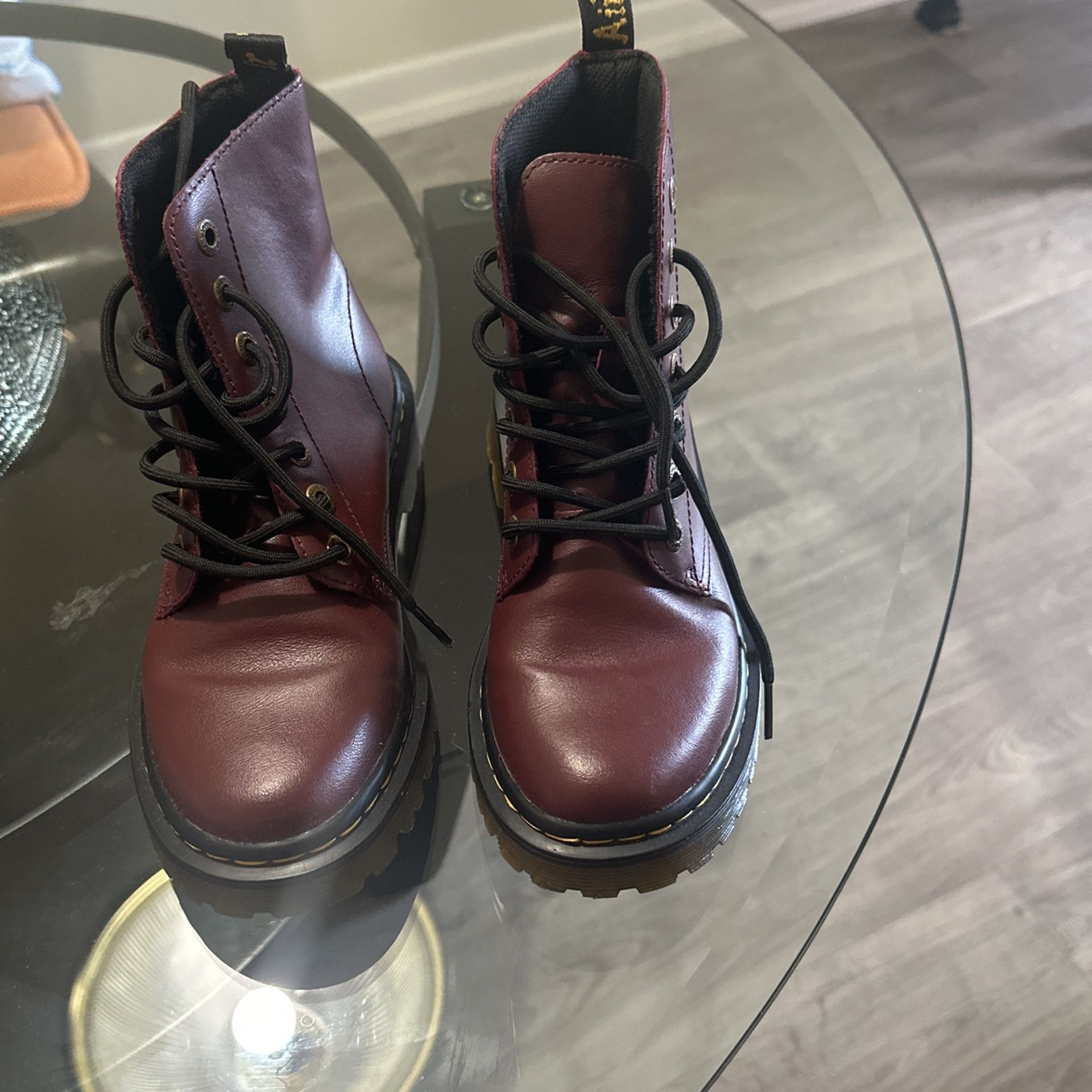 Women’s  Leather Boots Size US 6
