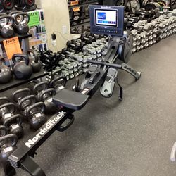 NordicTrack RW600 Smart Rower Rowing Machine With Less Than An Hour Of Use Like New