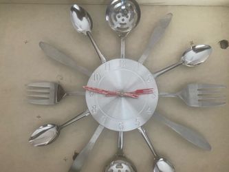Utensil Kitchen Clock. UNIQUE. WORKS