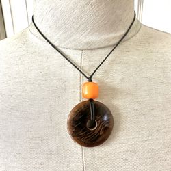 Brown And Orange Beaded Pendant Necklace 