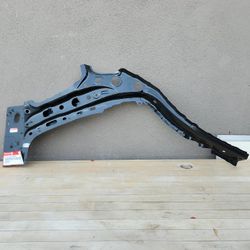 2023-2025 Honda HR-V Left Inner Lock Pillar 64710-3W0-405ZZ ORIGINAL