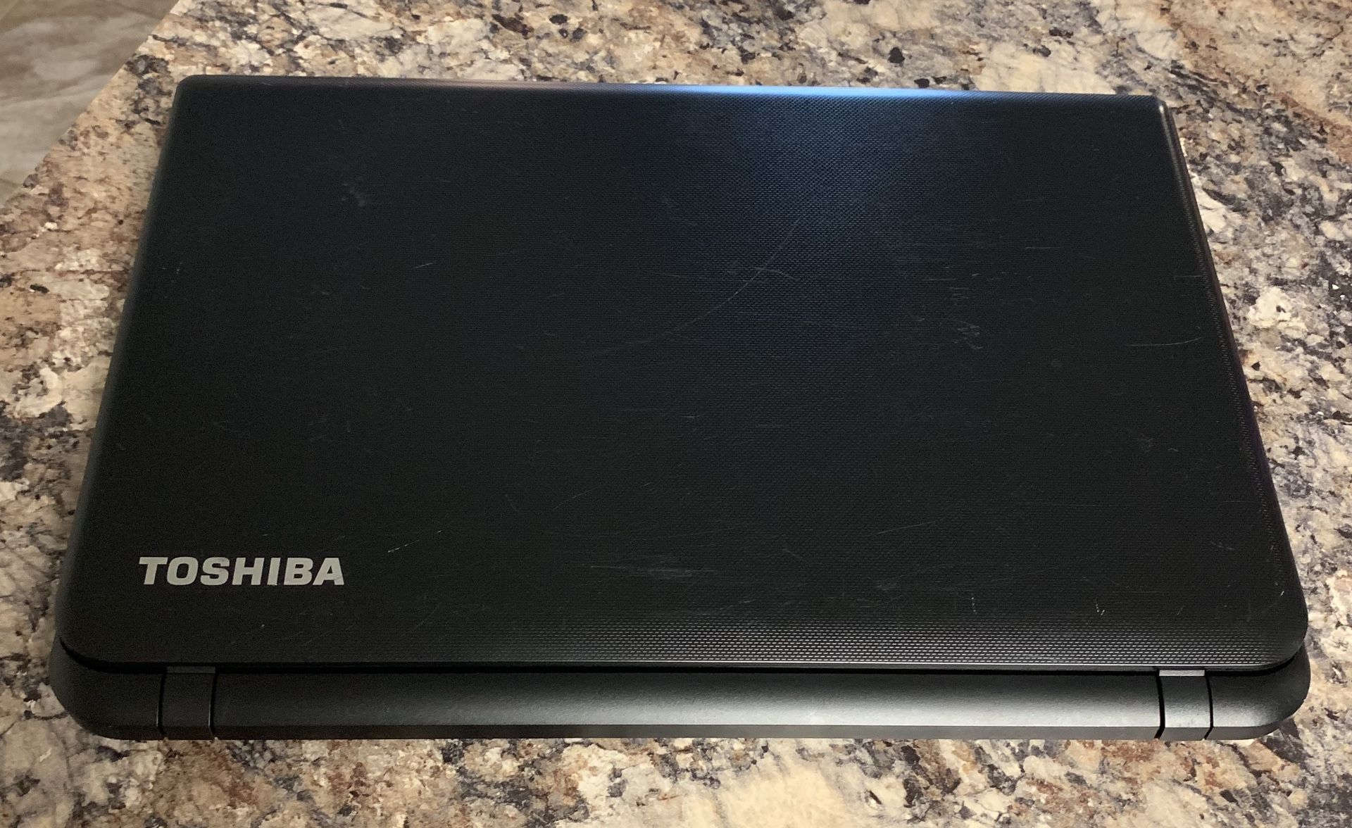 Excellent TOSHIBA Laptop - FAST and GREAT!! SUPER Price!!