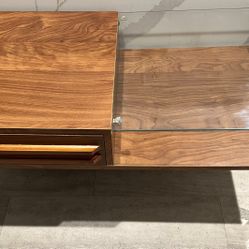 Modern Glass Top Coffee Table / Storage – Great Condition! 