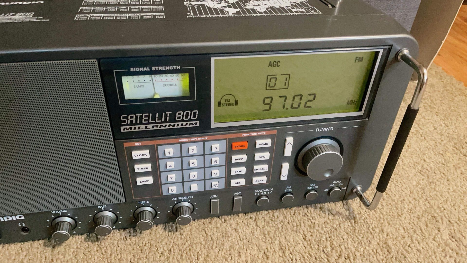 Grundig Satellit 800 Receiver