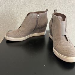 Women’s Wedge Boots 8.5