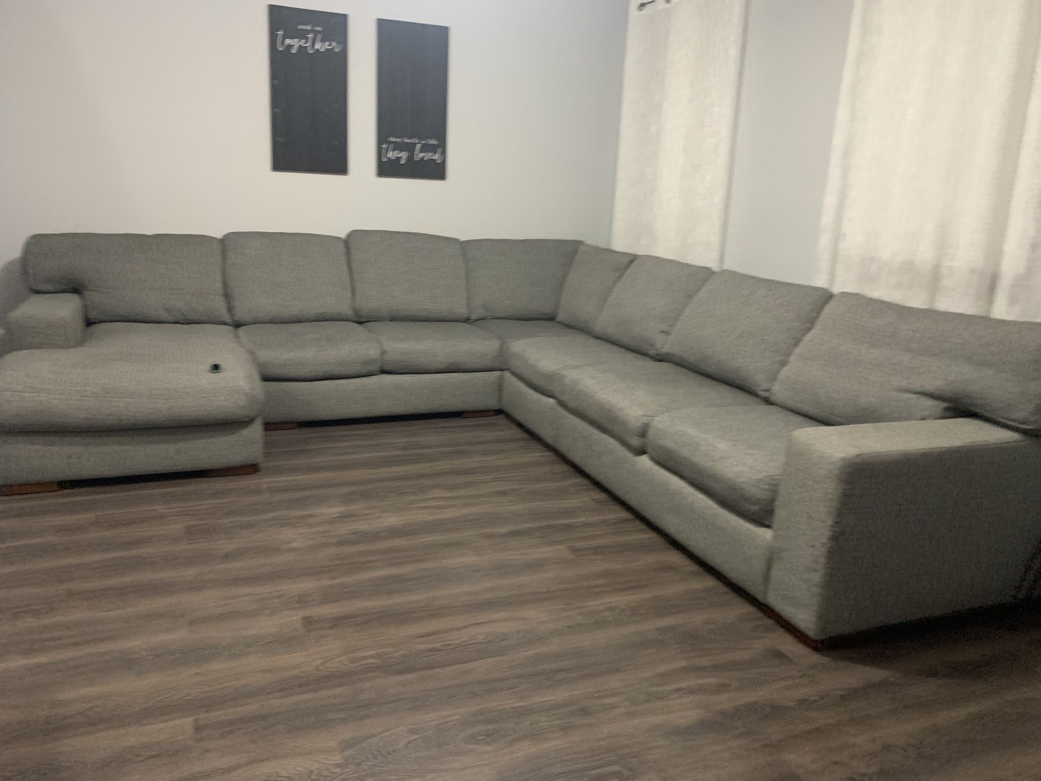 Large Modular Sectional