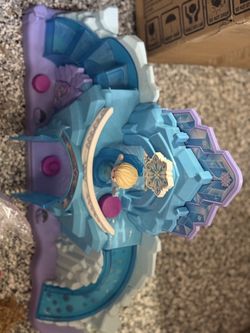 Frozen Little People Castle