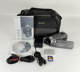 Canon Vixia HF R200 Full HD Flash Memory Camcorder with 8GB Memory & Accesories