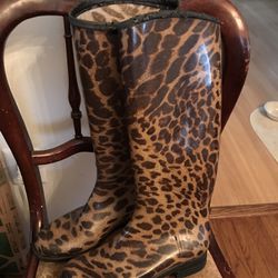 Ladies Tall Leopard Rubber Rain Boots Size 7  To 7 1/2