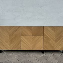 IKEA Besta Tv Stand/Sideboard/Cabinet