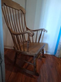 Solid wood. Rocking chair