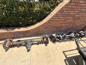 2023 Jeep Rubicon axles 4.56 gears and lockers with  ( 12k miles on them ) and price is for both axles.
