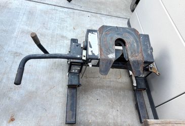 Fifth Wheel Hitch
