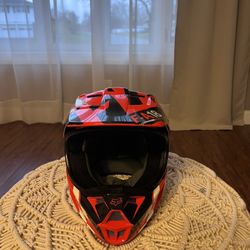 Fox V1 Sayak Youth ATV Helmet Size Small Red F-A18 Model