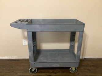 Rubbermaid cart
