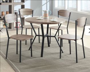 New 5 piece dining set