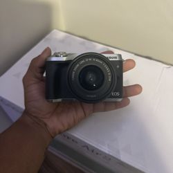 Canon EOS M6 - 24MP APS-C Rare Retro Styled Mirrorless Camera