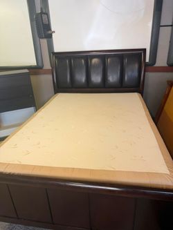 Queen bed set