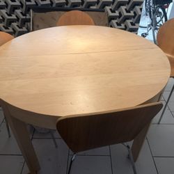 IKEA Expandable Dining Table with 4 Crate & Barrel Chairs 