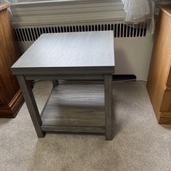 End table Brand new
