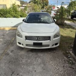 2014 Nissan Maxima