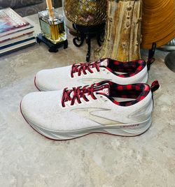 Men’s Brooks Levitate 6 Run*Merry Christmas Limited Edition Running Shoes Sz 13